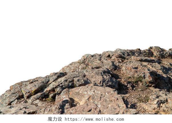 在白色背景上孤立的岩石山斜坡